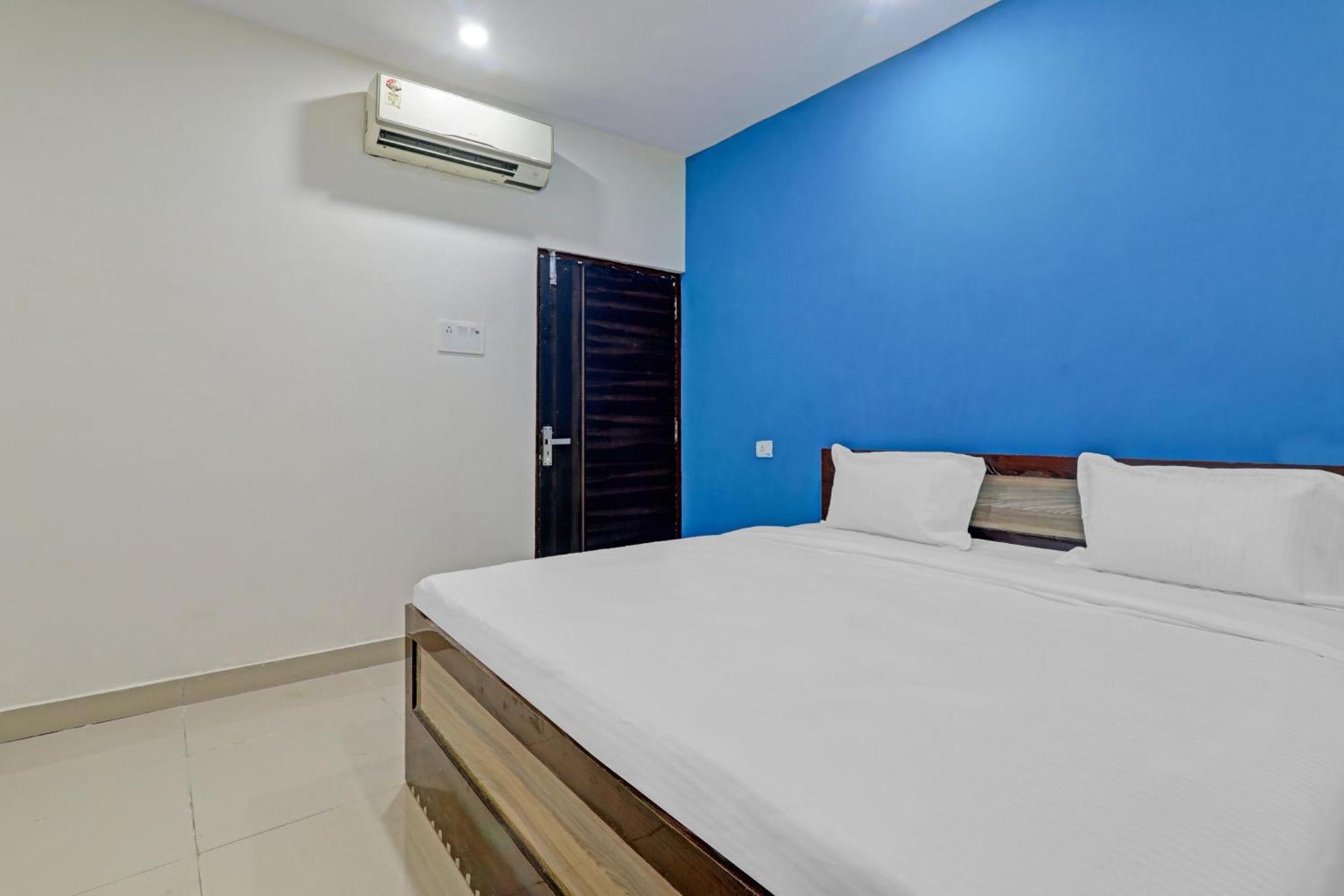 Hotel O Rudra Palace Near Phoenix United ลัคเนา ภายนอก รูปภาพ
